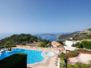 Appartement avec terrasse et piscine