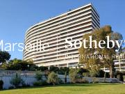 Appartement avec terrasse et piscine