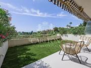 Appartement avec terrasse et piscine