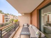 Appartement avec terrasse et piscine