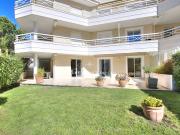 Appartement avec terrasse et piscine Appartement avec terrasse et piscine