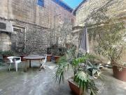 Avignon, coeur intra muros, appartement 3 pièces 81.43...