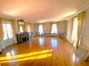 APPARTEMENT BOURGEOIS AU PROMENOIR
