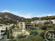 Appartement contemporain avec terrasse et piscine