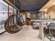 Appartement contemporain avec terrasse et piscine