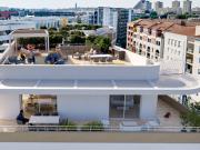 Appartement contemporain avec terrasse et piscine