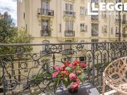 Appartement de 198 m² au 2e étage, balcon de 10 m², 5...