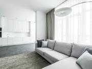 Appartement de 2 pièces au 3ème étage à proximité du lac de