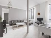 Appartement de luxe de 2 pièces en vente à Champs...