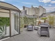 APPARTEMENT DE CARACTERE DERNIER ETAGE AVEC ASCENSSEUR...