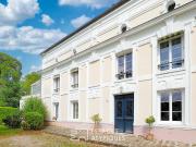 Appartement de charme avec terrasse au sein d'un Château