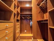 Appartement de luxe avec 3 chambres dans le 8ème... Appartement de luxe avec 3 chambres dans le 8ème...