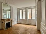 Appartement de luxe de 4 pièces en vente à Champs...