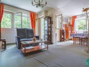 Appartement de type 3 + box + cave à raffraichir...