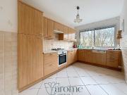 Appartement de type 3 pièces avec balcon et garage