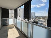 Appartement de type 4 avec garage Immeuble récent proche...