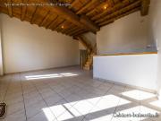 Appartement duplex en pierres dorées