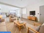 APPARTEMENT EN ÉTAGE ÉLEVÉ CALME ET RÉNOVÉ