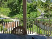 Appartement en haut de villa type T4 meublé ABYMES