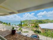 APPARTEMENT F2 BIS MEUBLE VUE MER LES TROIS ILETS