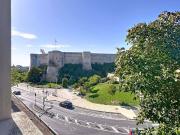 APPARTEMENT FACE CHATEAU 4 pièces