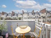 APPARTEMENT FAMILIAL EN ÉTAGE ÉLEVÉ