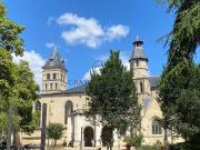 Appartement immeuble pierre avec jardin SAINT SEURIN
