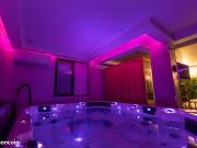 Appartement Love room 42m2 SAUNA JACUZZI Piscine de copro