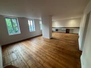 Appartement lumineux de 3 pièces avec jardin et parkings en Appartement lumineux de 3 pièces avec jardin et parkings en