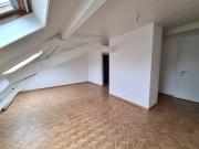 Appartement mansardé de 6 pièces en attique à la...