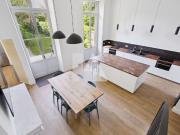 Appartement meublé 3 pièces 161 m²