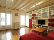 APPARTEMENT MEUBLÉ PARIS 2 PIÈCES CARREAU DU TEMPLE