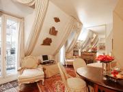APPARTEMENT MEUBLÉ PARIS STUDIO MARAIS AVEC BALCON