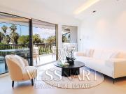 Appartement moderne rénové sur la Croisette avec vue mer...