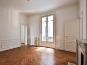 APPARTEMENT Paris 17ie ETOILE/CARNOT Au calme 5 PIECES...