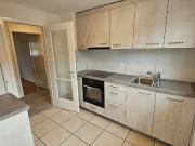 Appartement partiellement rénové de 3 pièces au 3ème étage