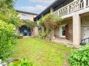 Appartement / Plateau à rénover dans une maison