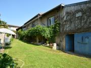 Appartement / Plateau à rénover dans une maison