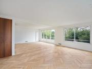 Appartement RDC 212 m2 6 pièces