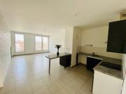 Appartement Récent 3 chambres avec terrasse, parking