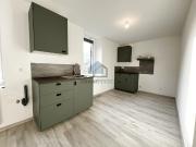 APPARTEMENT RENOVE AU 1er étage PONT DE ROIDE