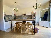 Appartement rénové avec parking et terrasse 53m² Bordeaux