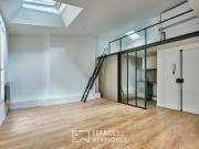 Appartement rénové par architecte en dernier étage aux...