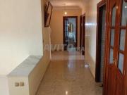 Appartement résidentiel vide Nassim