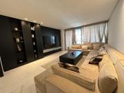 Appartement spacieux et lumineux avec piscine