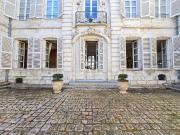 Appartement sur cour d'Hôtel particulier XVIIIème...