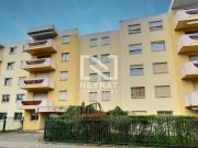 Appartement T2 avec balcon et garage Place du 30 Octobre...