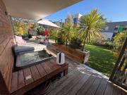 Appartement T2 Garage, cave, jardin jaccuzi résidence