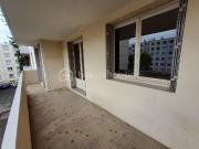 Appartement T3 bis avec terrasse, loggia et cave –...