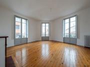 Appartement T4 avec parking cave et grenier